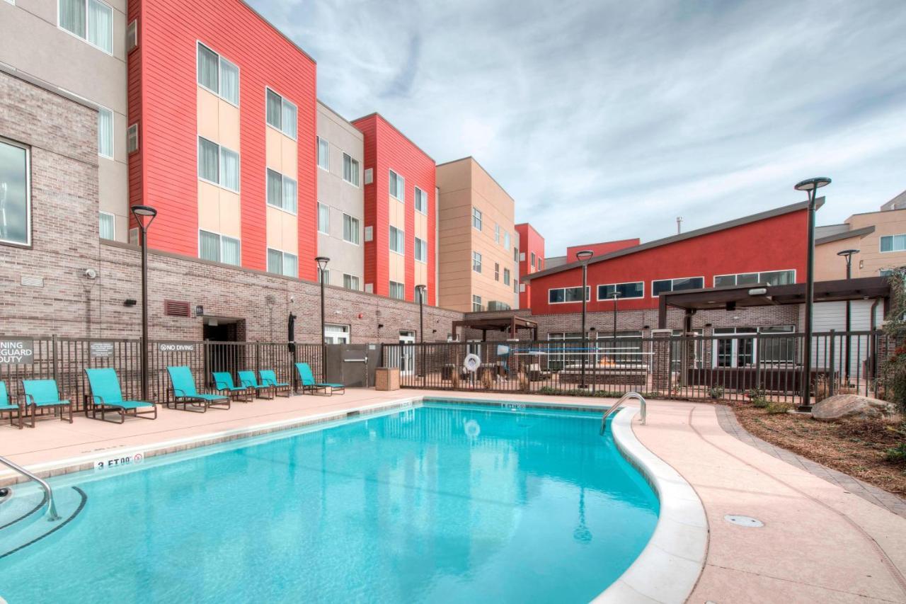 Fairfield Inn & Suites By Marriott Charlotte Airport Exterior photo