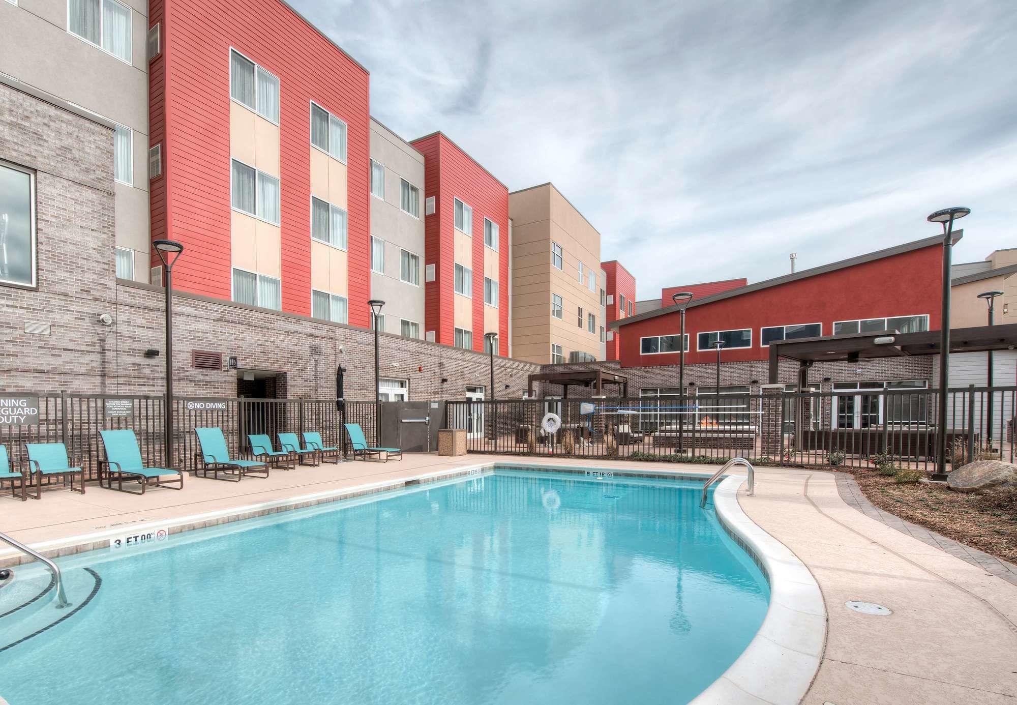 Fairfield Inn & Suites By Marriott Charlotte Airport Exterior photo